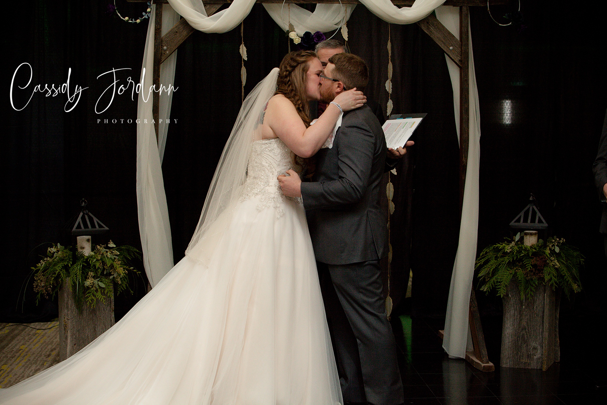 RedDeerWinterWedding_0046.jpg