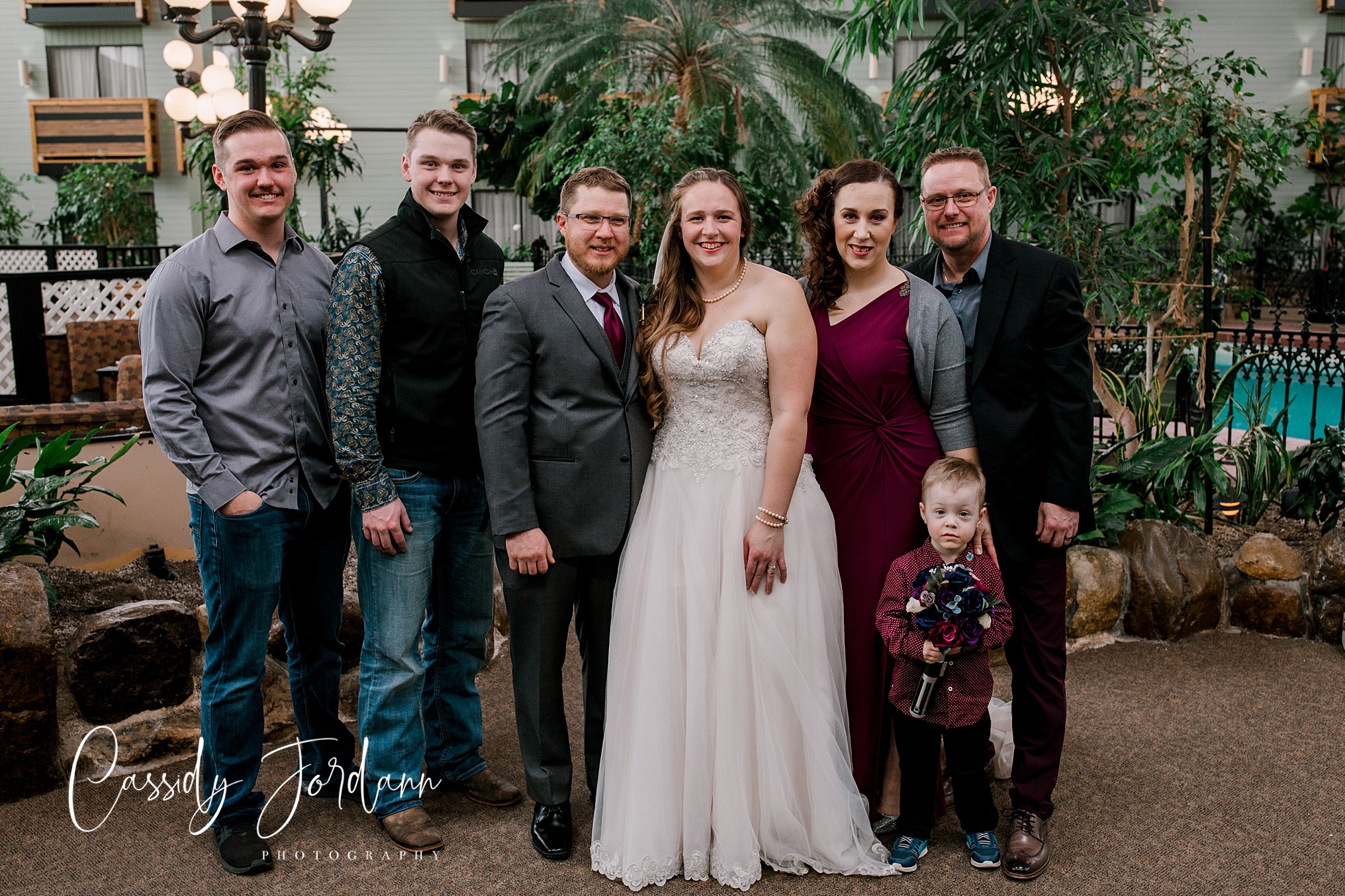 RedDeerWinterWedding_0054.jpg