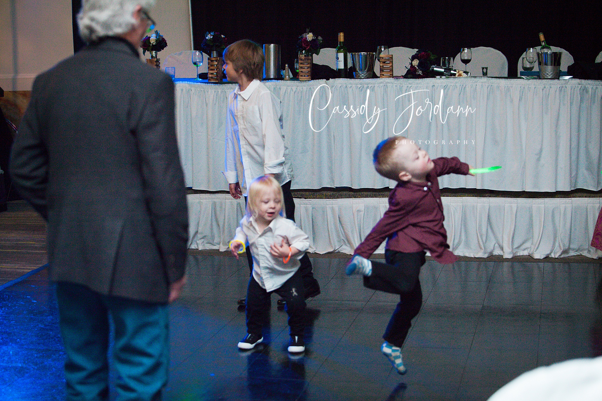 RedDeerWinterWedding_0146.jpg