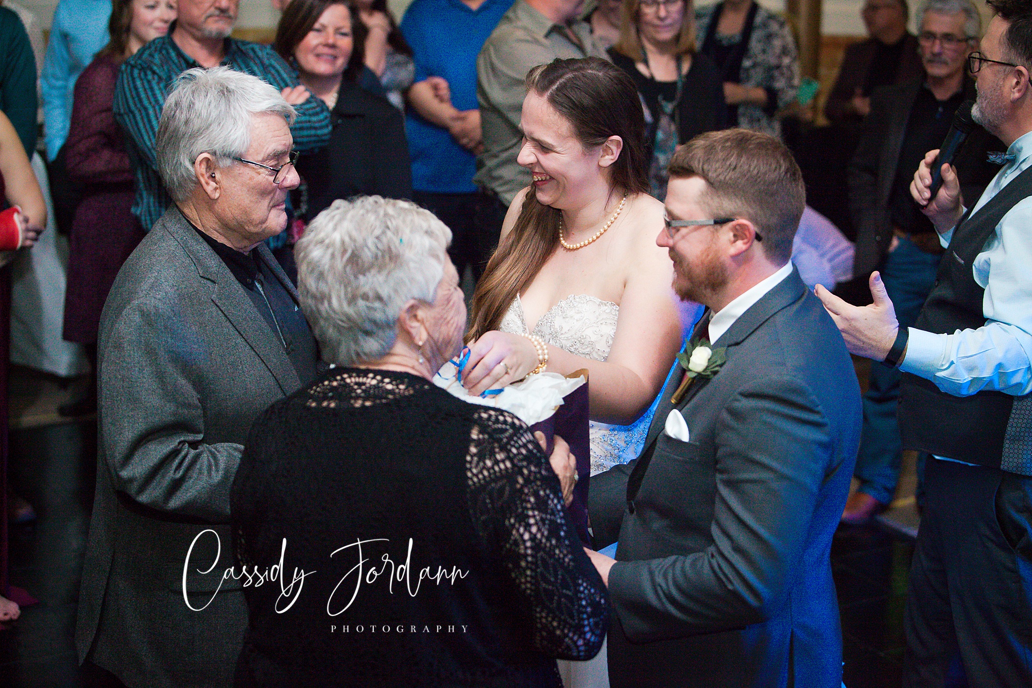 RedDeerWinterWedding_0164.jpg