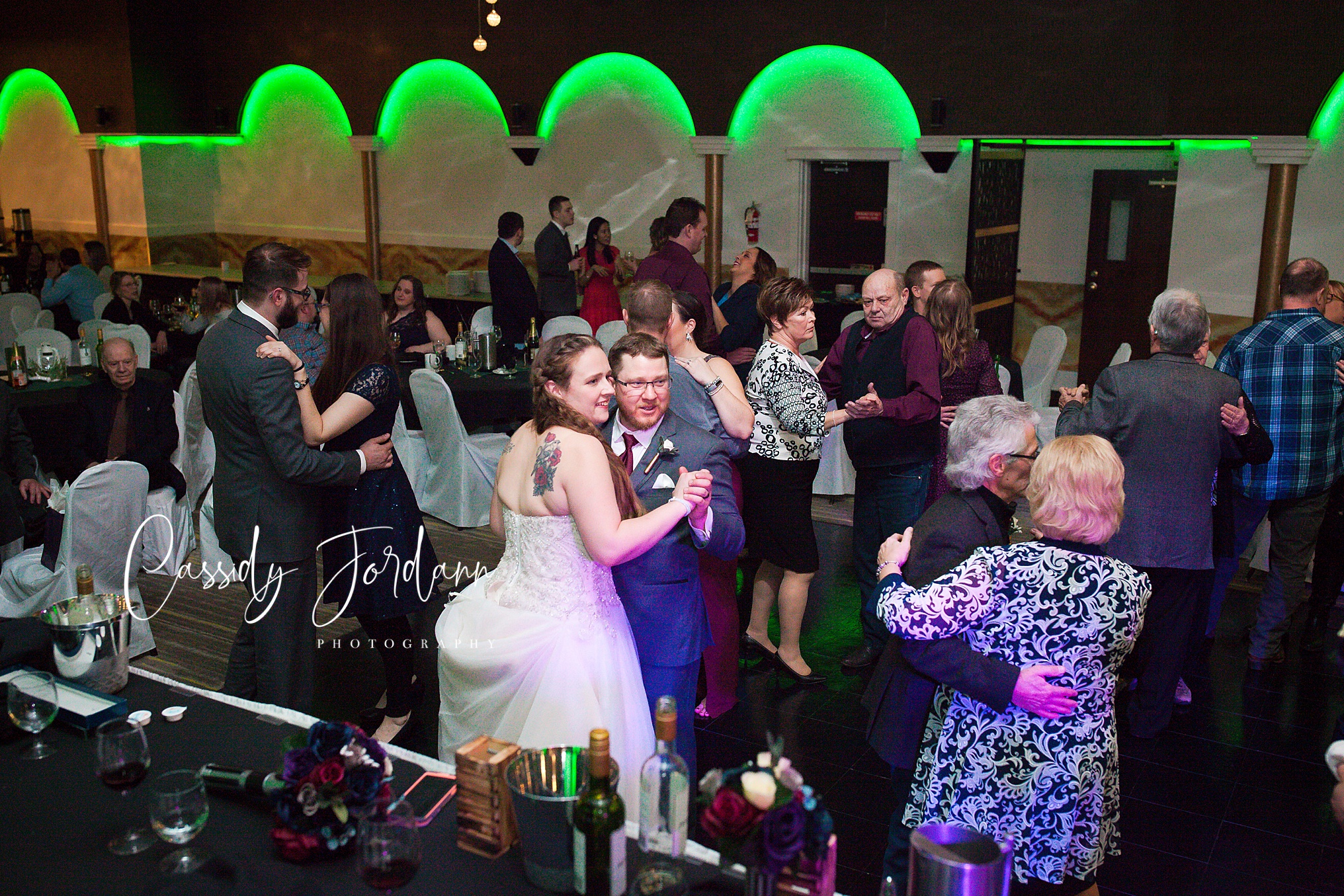 RedDeerWinterWedding_0168.jpg